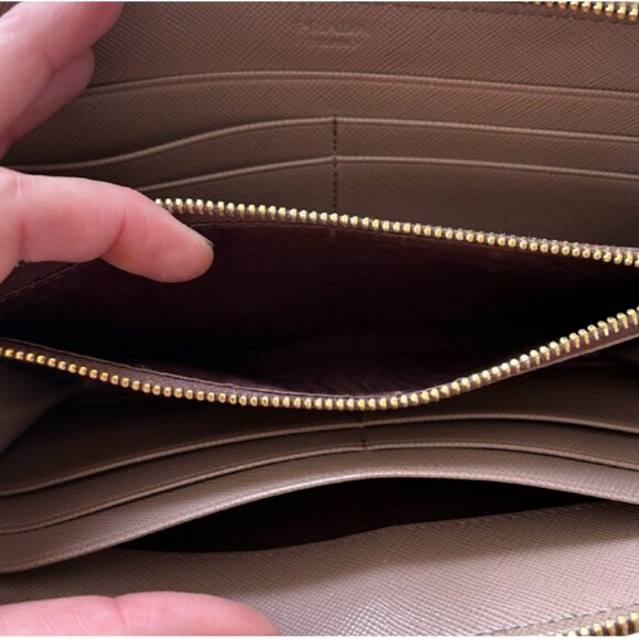 PRADA Saffiano Leather Zippy Wallet Gold tone hardware - Picture 4 of 4